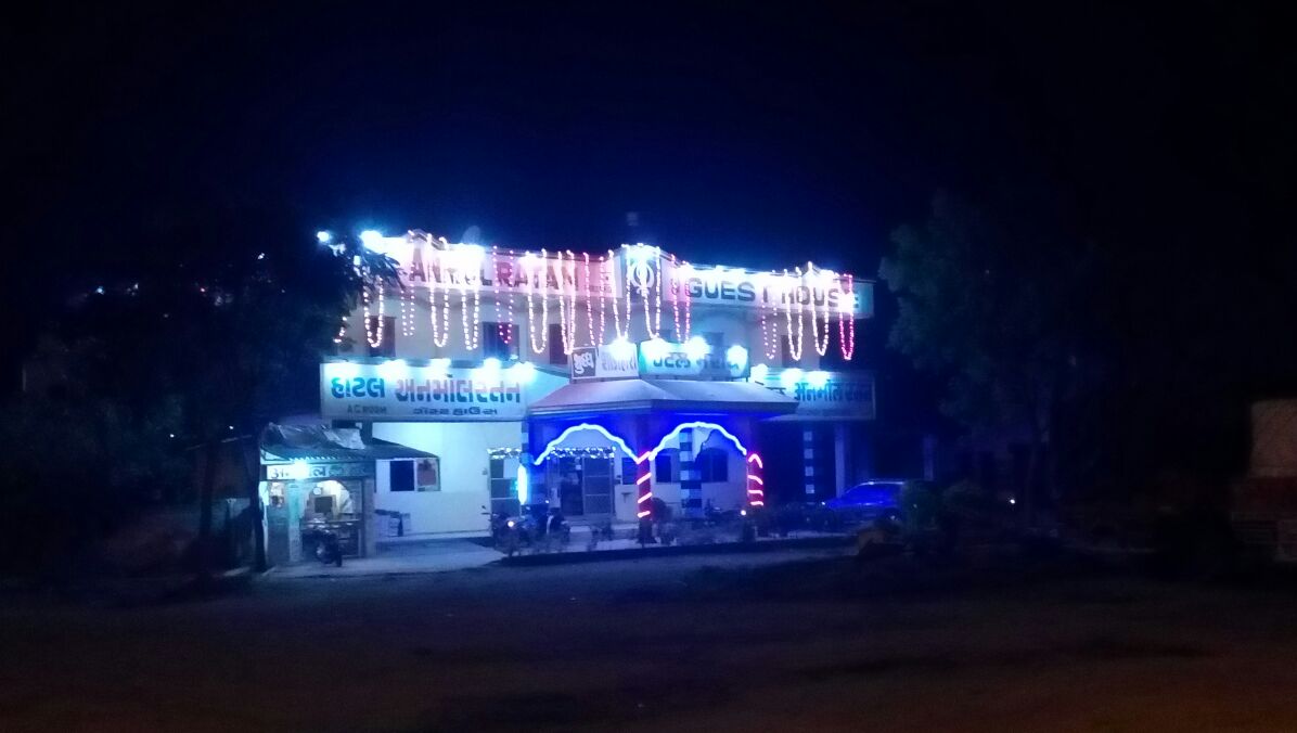 Hotel Anmol Ratan & Guest House - Tap to explore photos