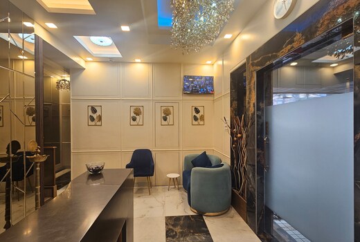 Hotel Karan Palace