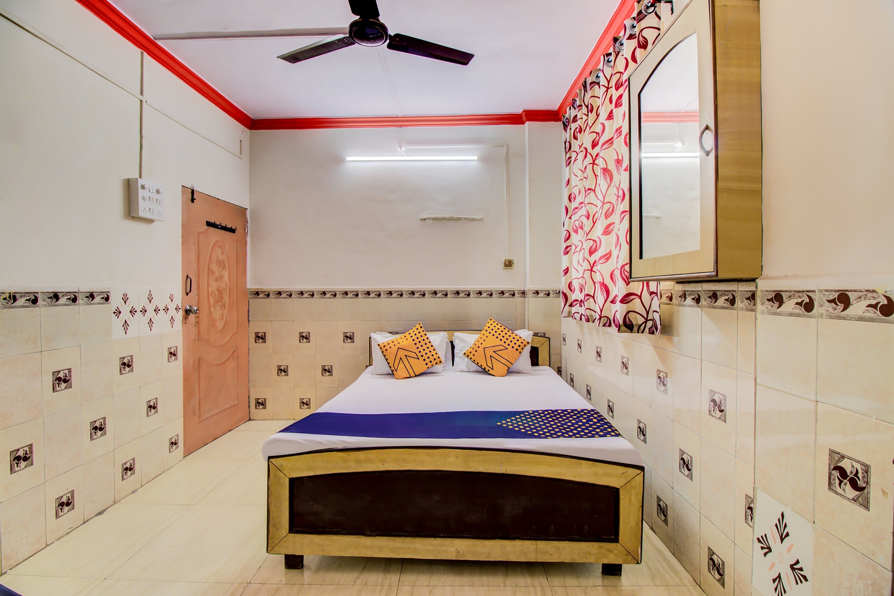 SPOT ON Sairaj Lodging & Boarding - Tap to explore photos