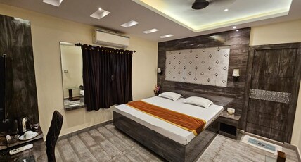 PAUL'S HOTEL & BANQUET Room Type - DELUX AC ROOM DOUBLE BED