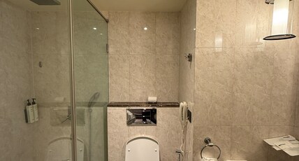 Sarovar Portico Jaipur Room Type - Superior Room - 1 Queen Bed