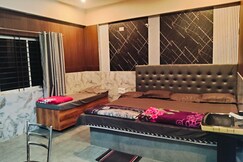 Photos of Raghavendra Palace Lodge