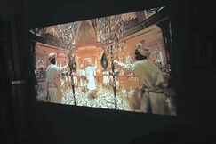 Rooms of Mountain View | Projector | CoupleFriendly, Family