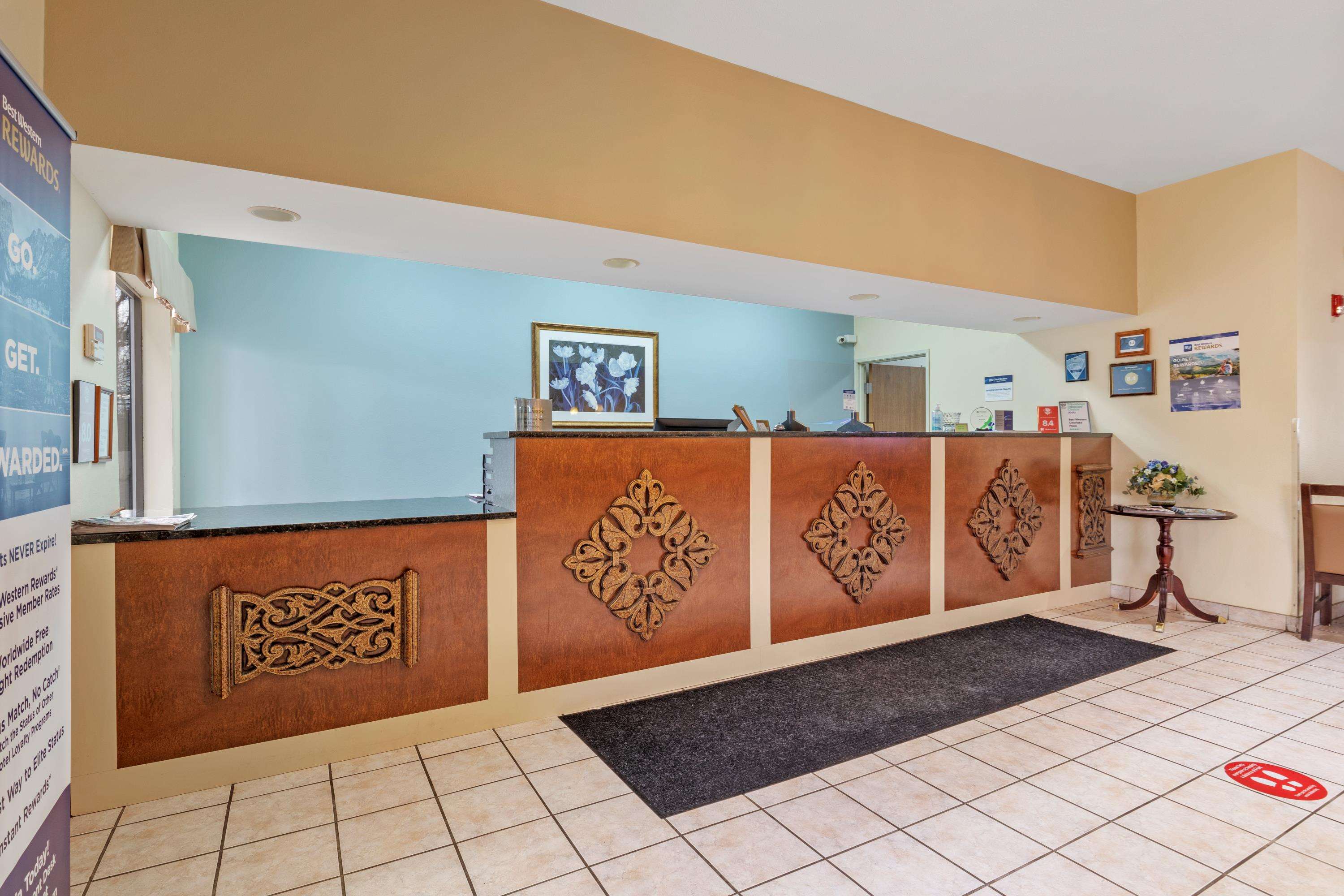 Best Western Clearlake Plaza - Tap to explore photos