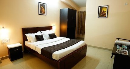 Hotel Rosewood Retreat - RV Road Room Type - Deluxe Double Room with AC