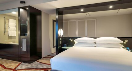 Hilton Cairns Room Type - ONE BEDROOM SUITE