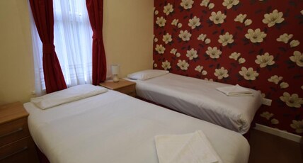 Cranbrook Hotel Room Type - Twin Room