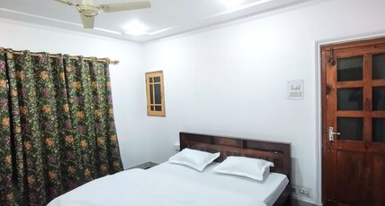 Greenoriva Aero Srinagar Room Type - Double Room with Shared Bathroom