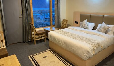 Royal Rebo Pangong Room Type - Deluxe Cottage near Pangong Lake