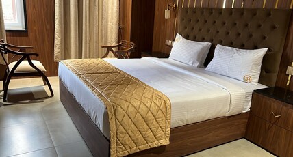 Hyders Mahal & Hotel Room Type - Royal king Room