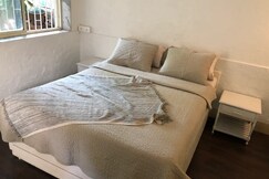 Cozy studio guest house at Delphi bungalow Mumbai