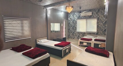 GYANIHOMESTAY Room Type - Bedroom 2