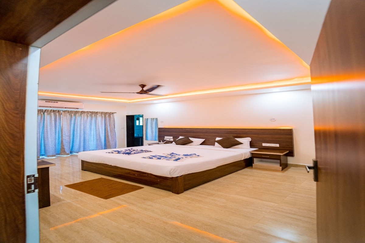 Dersy Beach Resort Agonda - Tap to explore photos