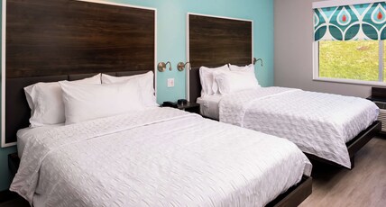 Tru By Hilton Staunton Room Type - 2 QN ACC RM W BATHTUB
