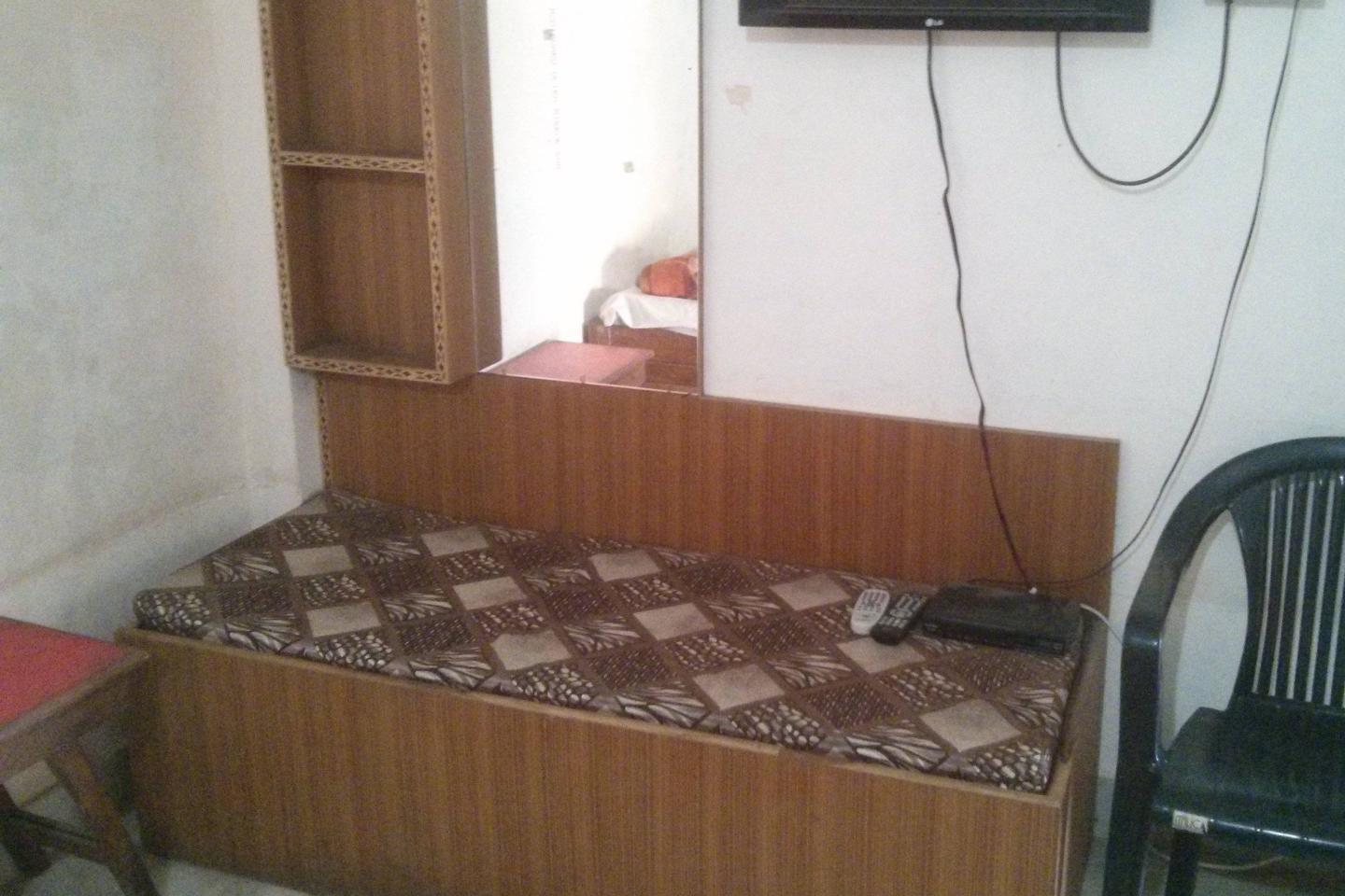 HOTEL GOODLUCK - Tap to explore photos