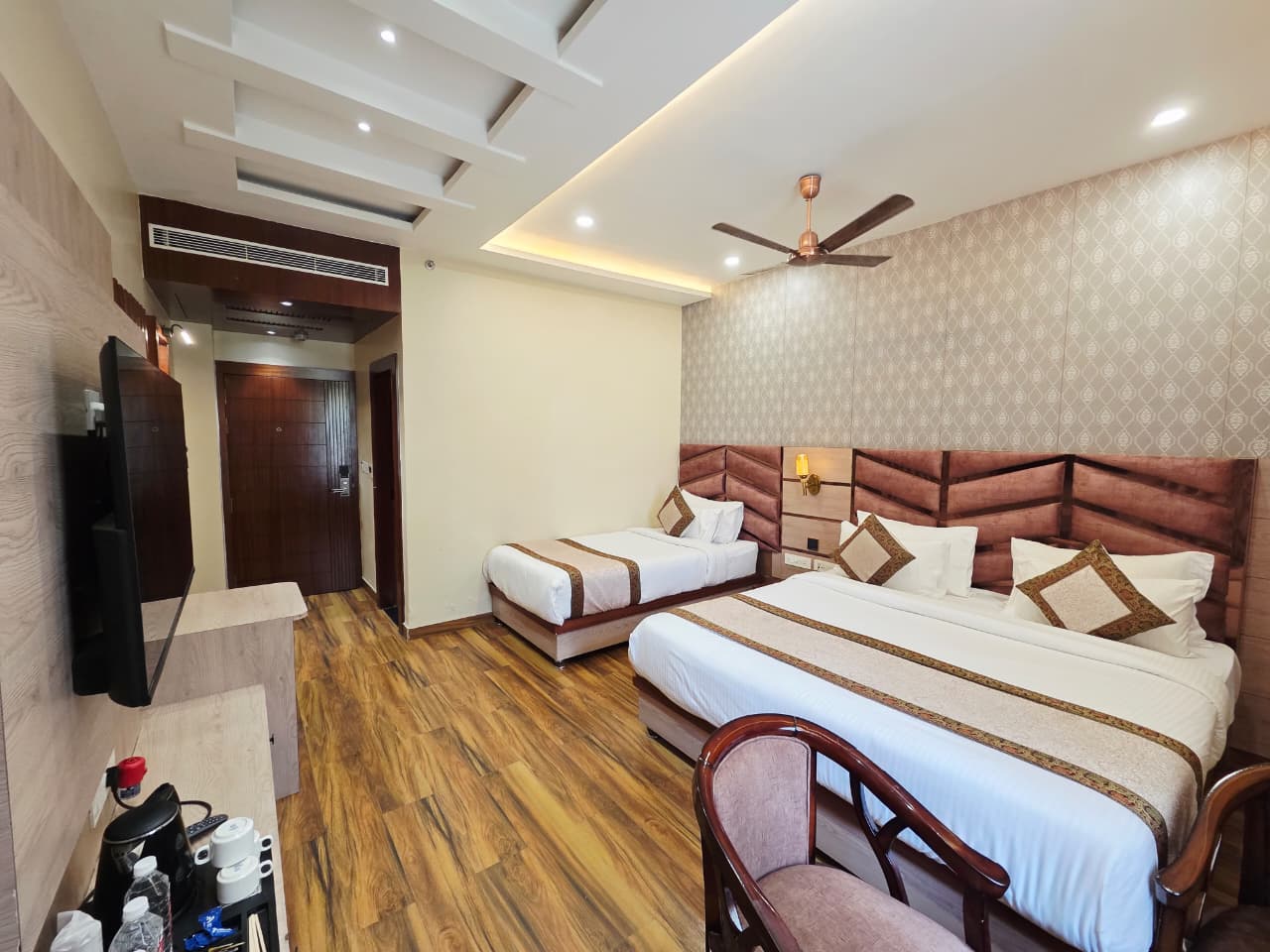 Hotel Mantavya - Tap to explore photos