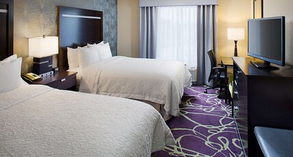 Hampton Inn & Suites Lansing West MI Room Type - 2 QUEEN ACC TUB