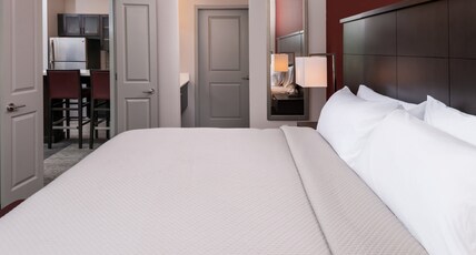 Staybridge Suites - Lake Charles, an IHG hotel Room Type - 1 Queen 1 Bedroom Suite Sofa Bed