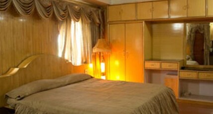 Hotel Appolo Room Type - Presidential Suite with Bathtub