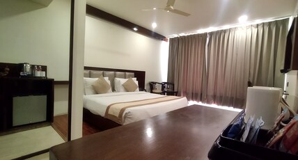 TGI Apple Inn Room Type - Royal Executive Room