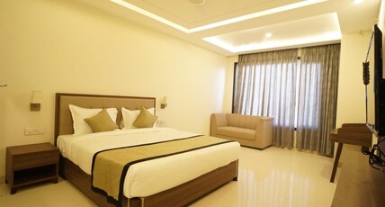 Hotel SM Palace Room Type - Deluxe Room