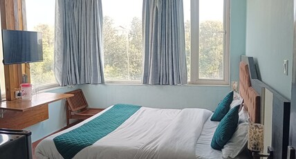 HOTEL SOLITUDE Room Type - Mountain Vista with Balcony HOTEL SOLITUDE Room Type - Mountain Vista with Balcony