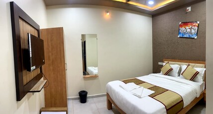 HOTEL A J PALACE Room Type - DELUXE ROOMS