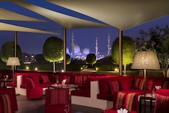 The Ritz-Carlton Abu Dhabi, Grand Canal