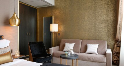 Niepce Paris Hotel, Curio Collection by Hilton Room Type - QUEEN JUNIOR SUITE