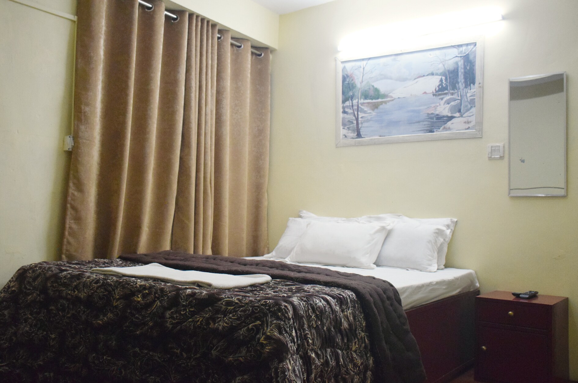 Highway Home - Tap to explore photos