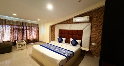 abdullah residency Room Type - Deluxe