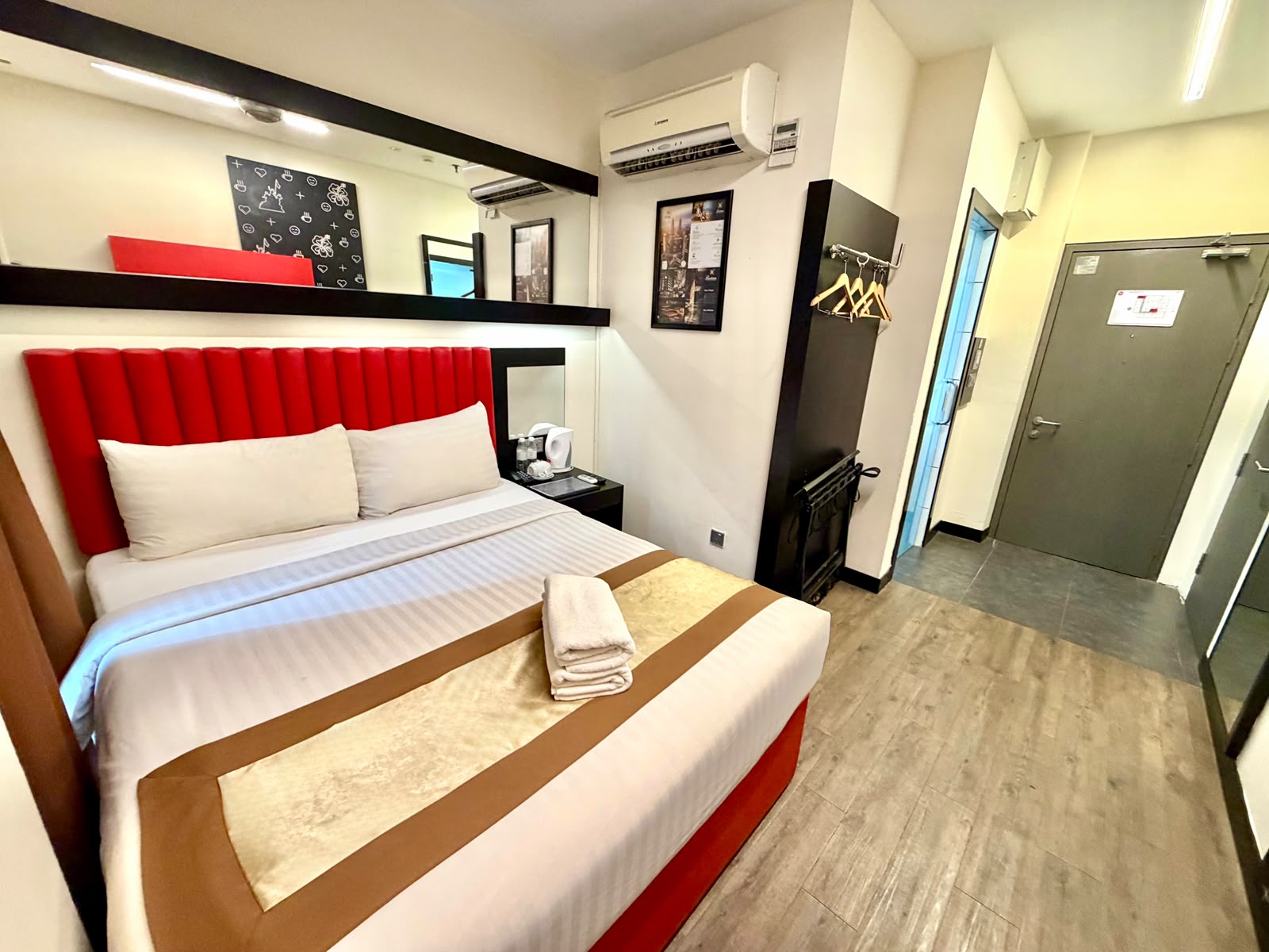 Lazdana Hotel Kuala Lumpur - Tap to explore photos
