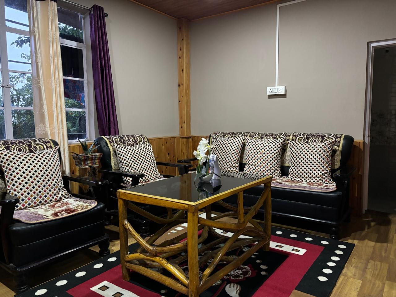 Yang Home || Entire 1 BHK Cottage - Tap to explore photos