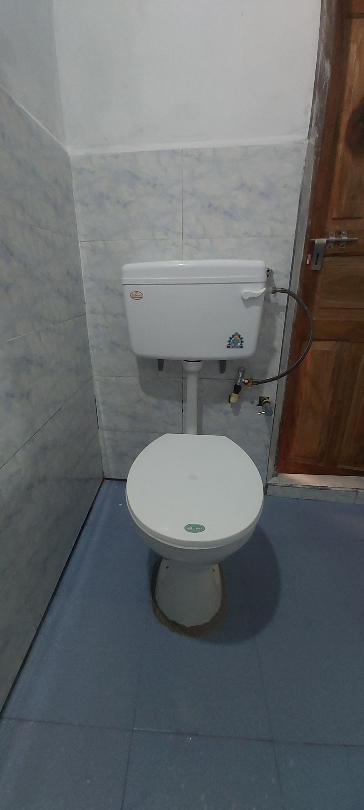 Kyntiew Homestay | Rooms with a Kitchen - Tap to explore photos