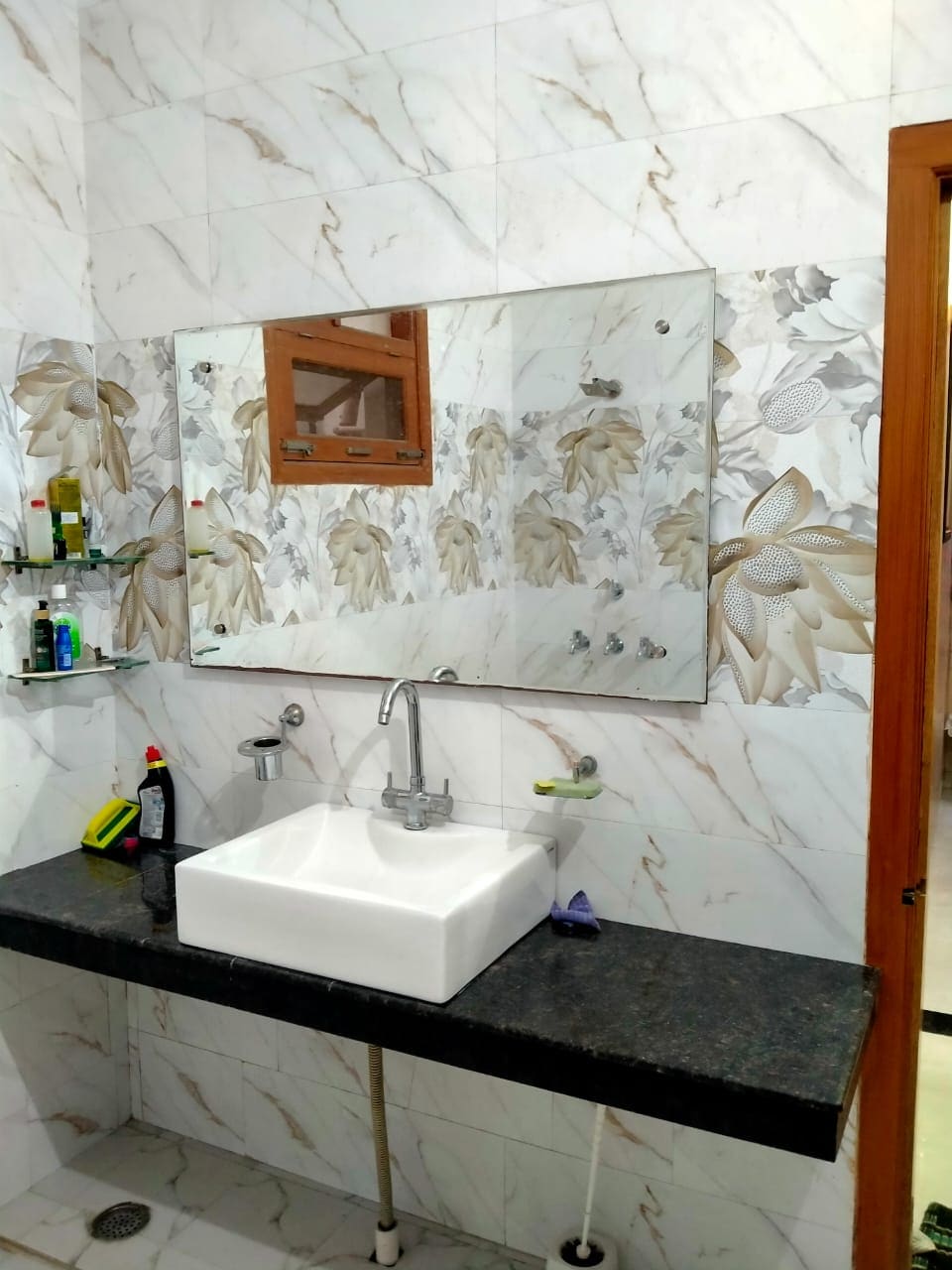 Vishal Home Stay - Tap to explore photos