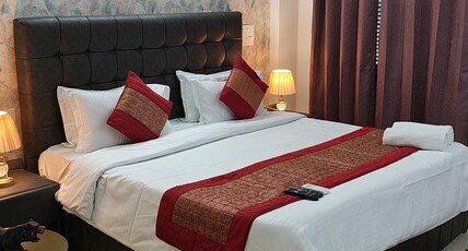 Divine India Service Apartment Room Type - Luxury 1BHK