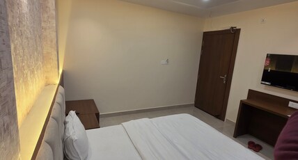 ARISTO INN Room Type - Room No. 202 (2nd Floor)