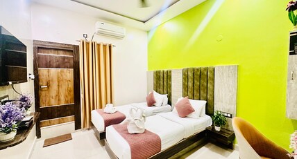 Hotel Sky International Room Type - Executive Room Twin Beds