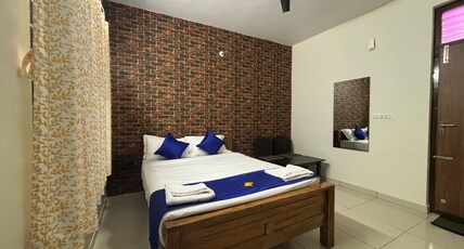 Hotel Blue Heaven Room Type - Deluxe room - Non AC