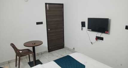 Collection O Thanisandra Bangalore Formerly Surya Manyatha Room Type - Classic