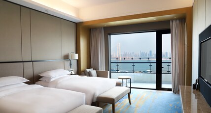 InterContinental WUHAN  Room Type - 2 Twin Junior Suite Club Lounge Access