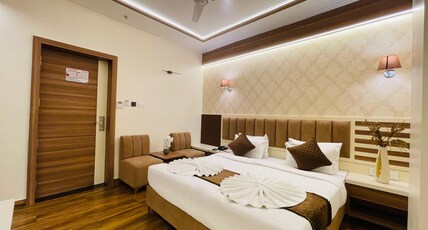 SHREE SHIVAY NAMASTUBHYAM HOTEL Room Type - Deluxe Room