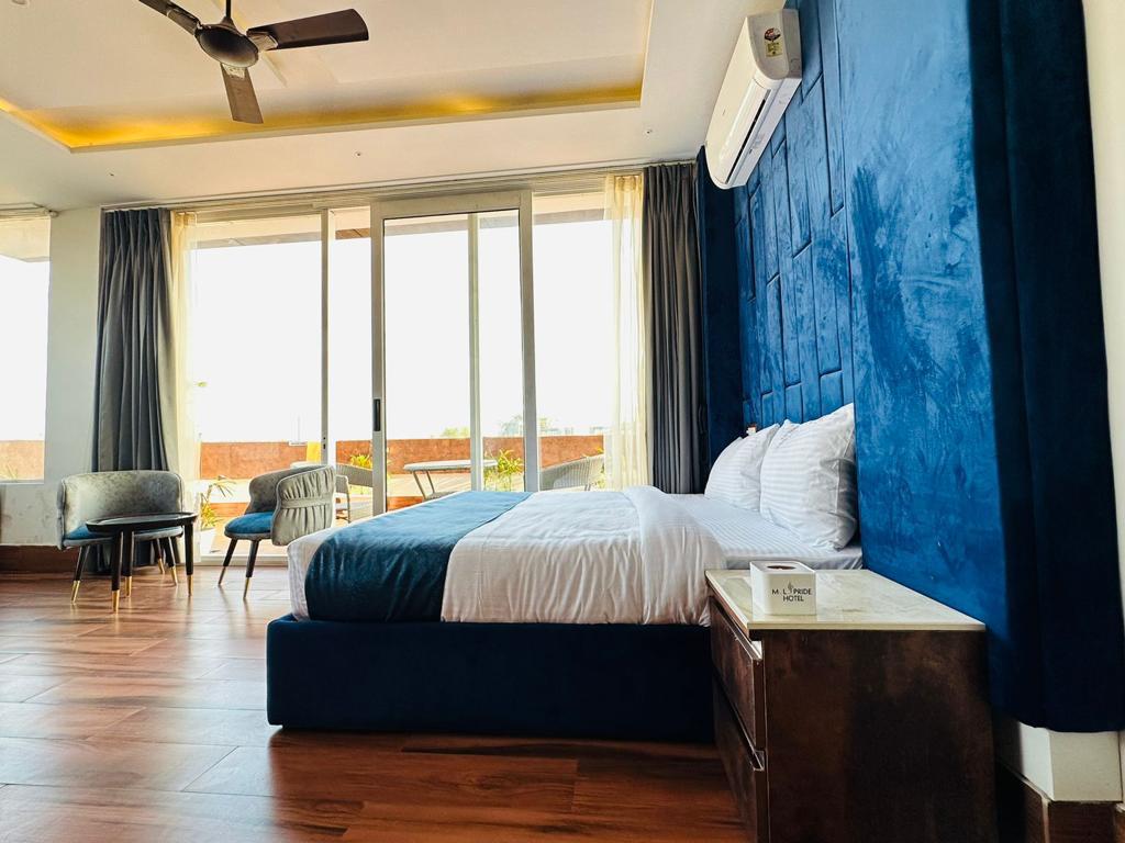Hotel ML PRIDE -800 metre from railway station - Tap to explore photos