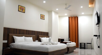 Hotel Gurukripa Room Type - Executive Family Room