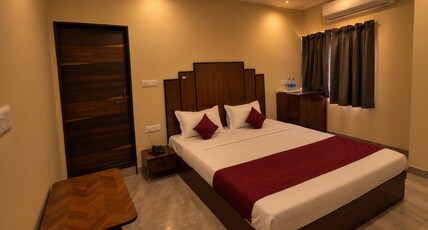 HOTEL MS GRAND Room Type - EXECUTIVE ROOM HOTEL MS GRAND Room Type - EXECUTIVE ROOM