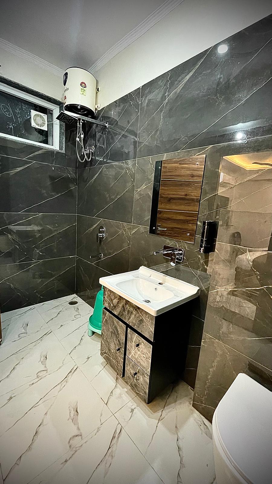 Hotel Gmarks - Tap to explore photos