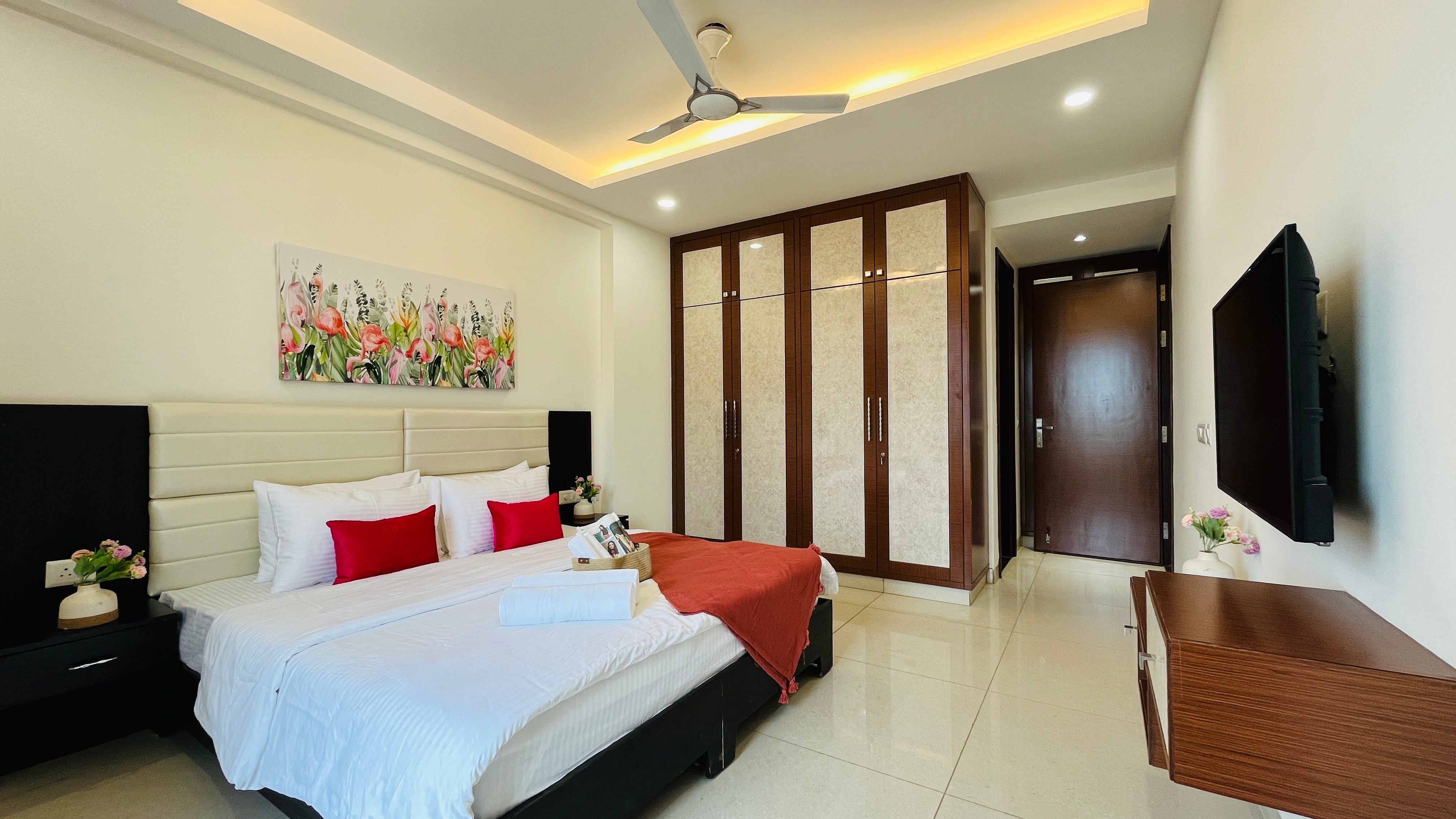 BluO 3 BHK Apartment - Sector 28 DLF Phase1 - Tap to explore photos