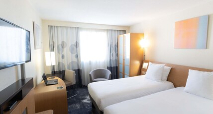 Novotel Nantes Centre Bord de Loire Room Type - Superior Room with 1 king-size bed