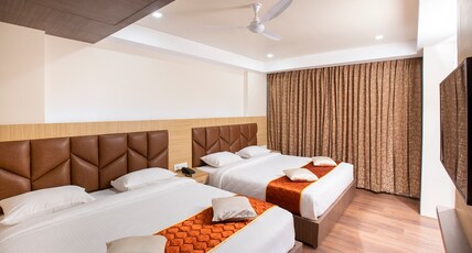 LEE BENZ-ARK HOTEL Room Type - Premium Quadruple
