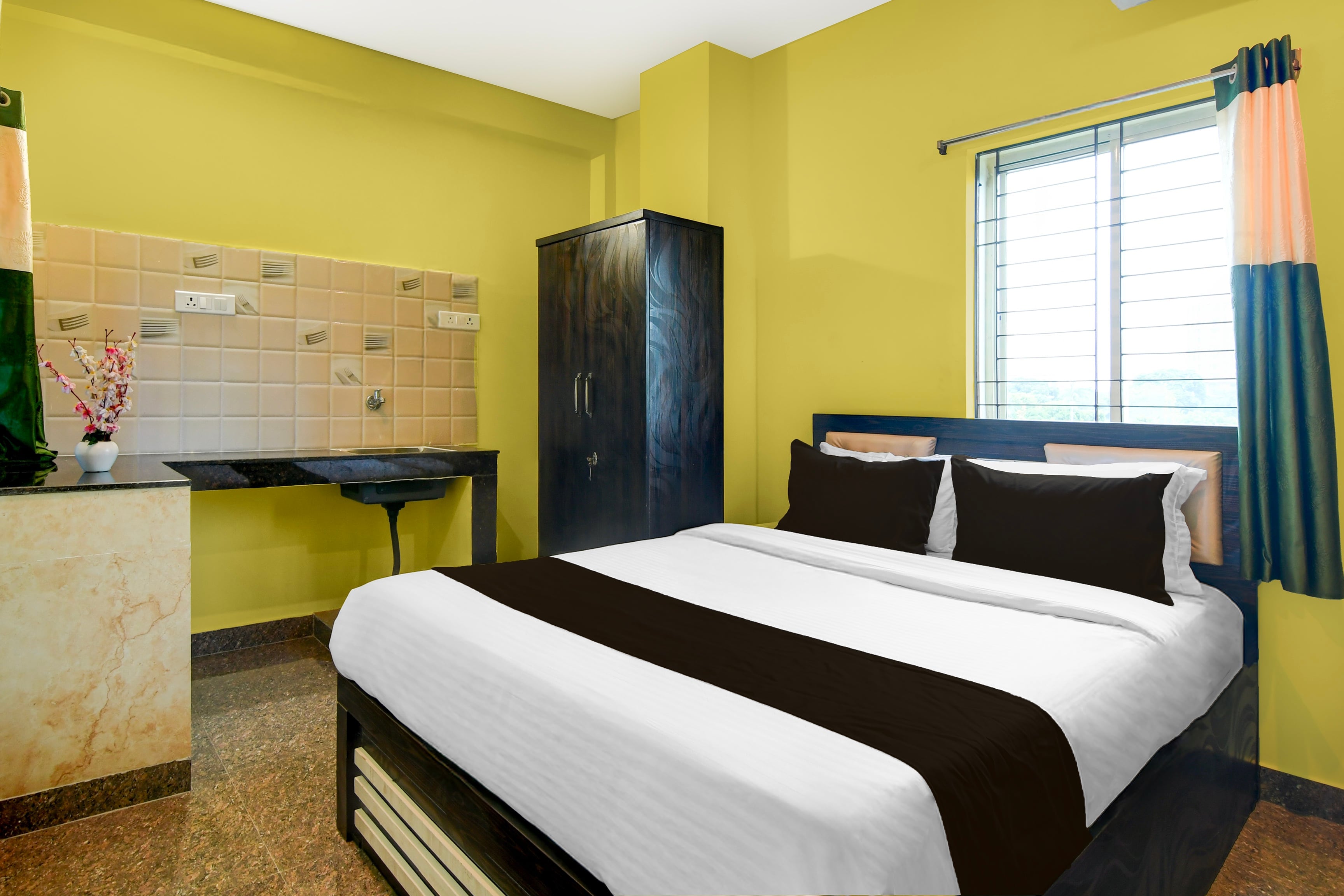 Hotel O Royal Avisi Residency - Tap to explore photos